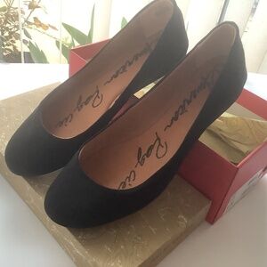 BRAND NEW American Rag ballet flats, black faux leather, comfy classic NIB.